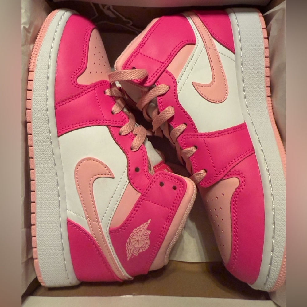 Nike Air Jordan 1 Mid